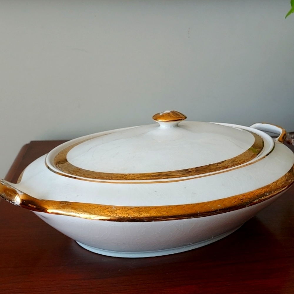 Saxon China 18k gold 6090g covered dish Vintage ivory gold leaf 🌿 trim cira1915 - Picture 16 of 16